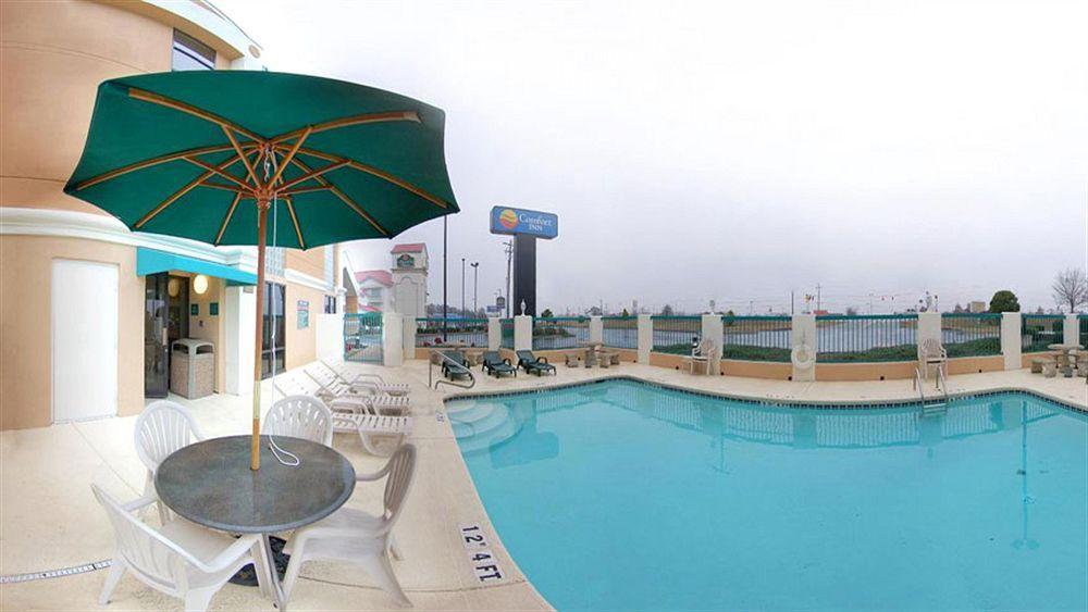 Red Roof Inn & Suites Нюнан Екстериор снимка